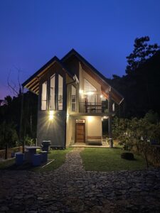 Terrain Adavikanda villa nestled in Sri Lanka’s hill country